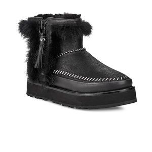 Ugg fluffy boot **LIMITED TIME SALE**